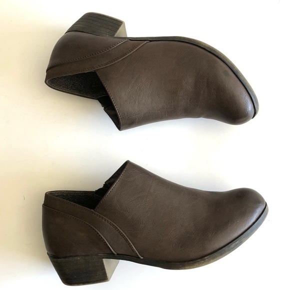 Dunes Drake Low Heeled Booties - Picture 6 of 13